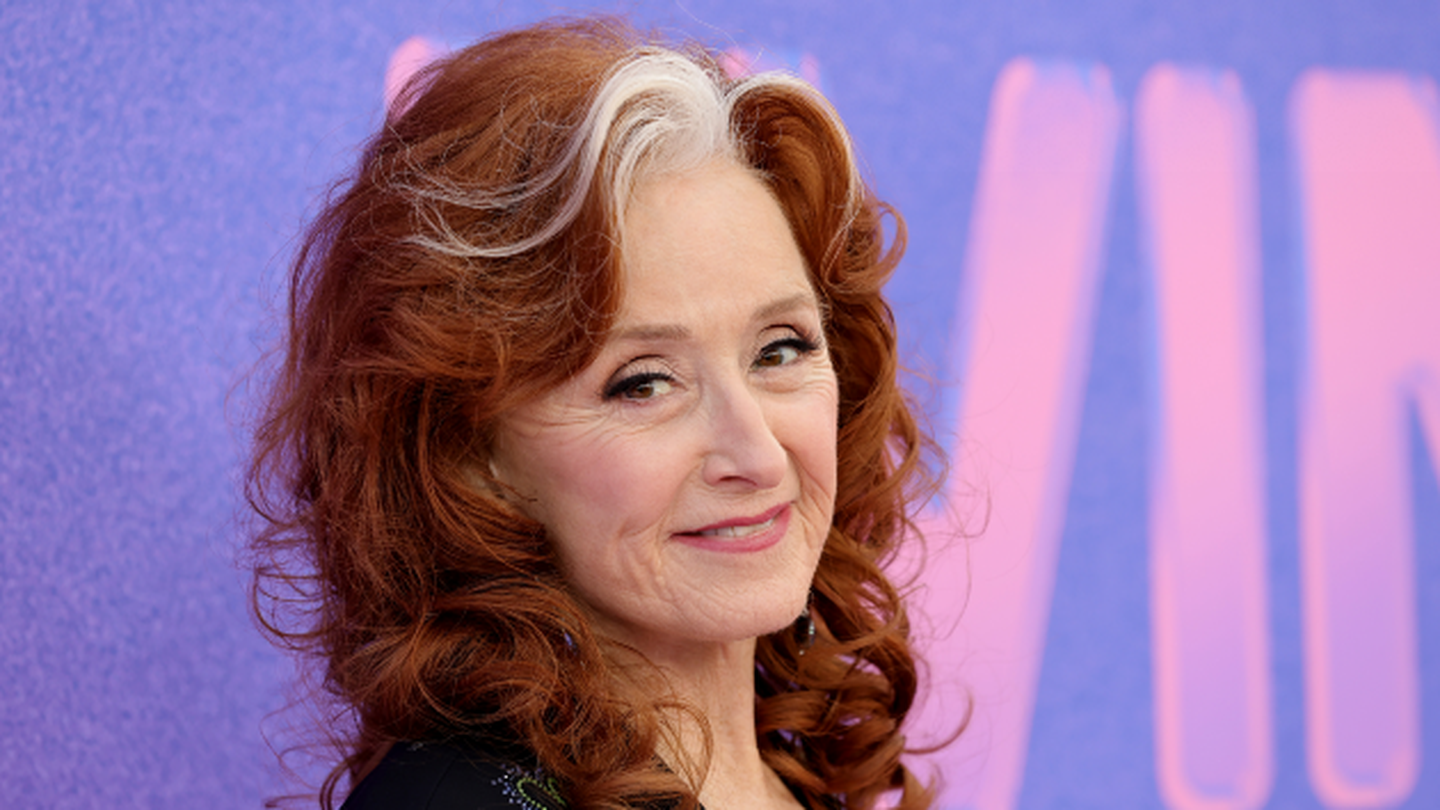 Bonnie Raitt announces spring 2024 Just Like That… tour dates 96.9